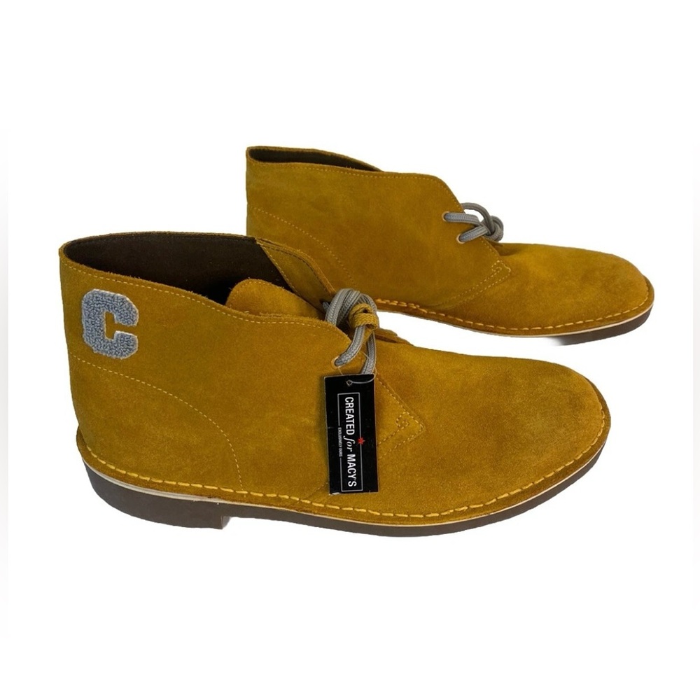 NWT Clarks Original Desert Men’s 10 Mustard Suede Unique C Appliqué